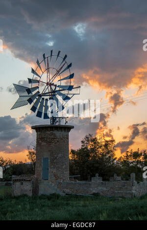 Alte Windmühlen, Sant Jordi, in der Nähe von Palma De Mallorca, Mallorca, Spanien Stockfoto