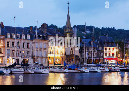 Vieux Bassin ist der alte Teil des Hafens, Honfleur, untere Normandie, Normandie, Frankreich Stockfoto