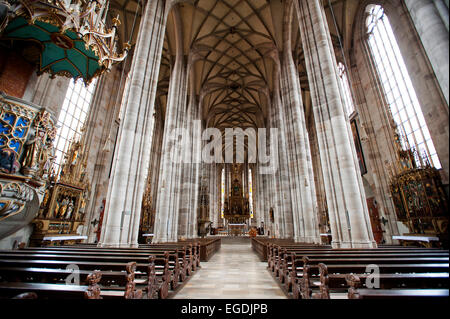 Innenraum der St.-Georgs-Kathedrale, Dinkelsbühl, Franken, Bayern, Deutschland Stockfoto