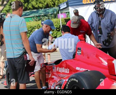 Marco Andretti erscheint auf Extra und lassen Sie uns Mario Lopez in seinem Indy-Rennen-Auto sitzen. Mitwirkende: Mario Lopez Where: Los Angeles, California, Vereinigte Staaten von Amerika bei: 21. August 2014 Stockfoto