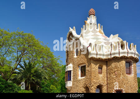 Casa del Guarda, Park Güell, Architekt Antoni Gaudi, UNESCO World Heritage Site Park Güell, katalanischen Modernisme Architektur, Jugendstil, Barcelona, Katalonien, Spanien Stockfoto