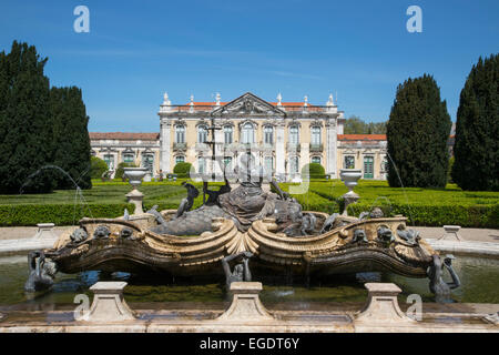 Nereid Meer Nymphe Brunnen in den Gärten des Palacio Nacional de Queluz (Nationalpalast von Queluz), Lissabon, Lisboa, Portugal Stockfoto