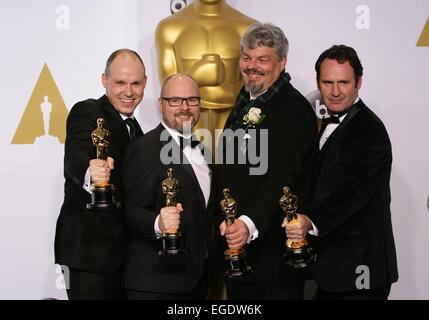 Los Angeles, CA, USA. 22. Februar 2015. Paul Franklin, Andrew Lockley, Ian Hunter, Scott Fischer im Presseraum für die 87. Academy Awards Oscars 2015 - drücken Sie auf Platz 3, das Dolby Theater in Hollywood und Highland Center, Los Angeles, CA 22. Februar 2015. © James Atoa/Everett Collection/Alamy Live-Nachrichten Stockfoto