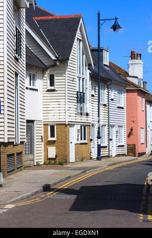 Weiße Holz verkleidete Haus, Whitstable, Kent, England, Vereinigtes Königreich Stockfoto