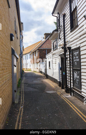 Weiße Holz verkleidete Haus, Whitstable, Kent, England, Vereinigtes Königreich Stockfoto