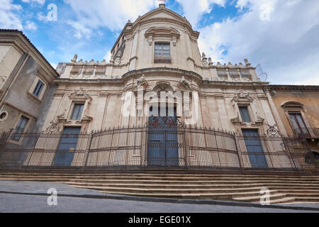 Via Crociferi Straße nach San Benedetto, Sakralarchitektur in Catania, Sizilien, Italien. Italienischen Tourismus, Reisen und Hol Stockfoto