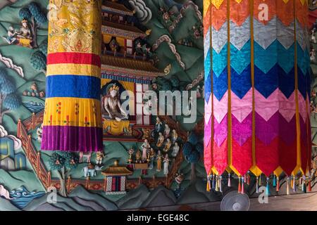 Wandbild Statuen, Royal Bhutan Tempel, Bodhgaya Stockfoto