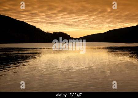 Sonnenuntergang am Buntzen Lake, British Columbia, Kanada Stockfoto