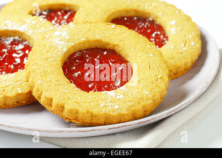 Linzer Kekse - traditionelle österreichische Weihnachtsplätzchen Stockfoto