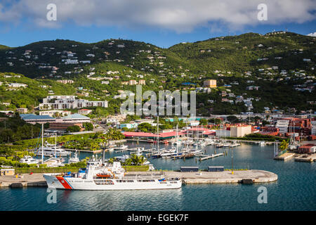 Das Crown Point Marina Kreuzfahrtschiff Andocken an Charlotte Amalie, St. Thomas, Amerikanische Jungferninseln, Karibik. Stockfoto