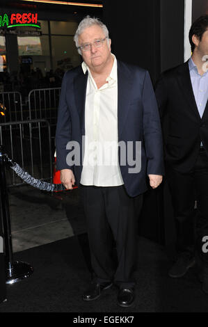 LOS ANGELES, CA - 15. Januar 2014: Randy Newman auf der Los Angeles-Premiere von "Jack Ryan: Schatten zu rekrutieren" am TCL Chinese Theatre in Hollywood. Stockfoto