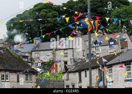 Sommerkarneval in Tideswell im Peak District Derbyshire England statt Stockfoto