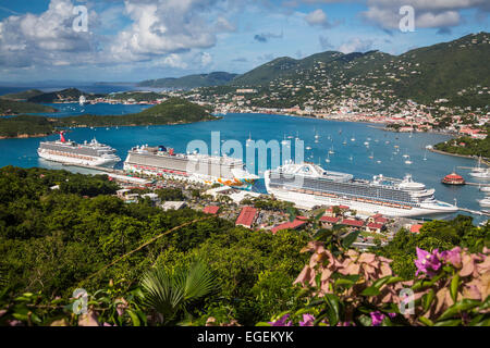 Der Havensight Cruise ship Pier und dock von Paradise Point, Charlotte Amalie, St. Thomas, US Virgin Islands, Karibik. Stockfoto