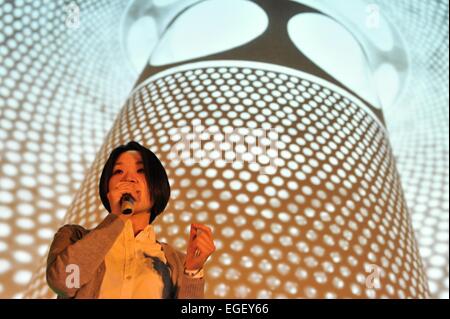 Pilsen, Tschechische Republik. 20. Februar 2015. Festival des Lichts fand in Pilsen, Tschechische Republik, 20. Februar 2015. Hiroko Matsushita aus Japan, Autor von Schatten Projekt abgebildet. © Pavel Nemecek/CTK Foto/Alamy Live-Nachrichten Stockfoto