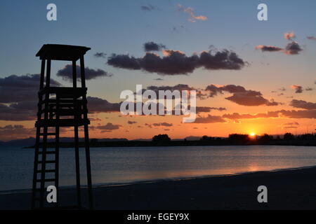 Sonnenuntergang am Strand Stockfoto
