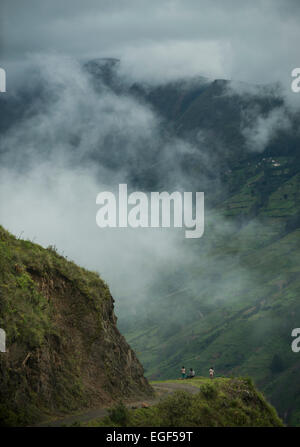 Blick durchs Tal, Sorata, Cordillera Real, Bolivien Stockfoto