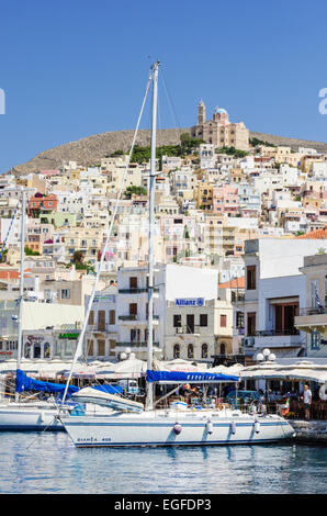 Ermoupoli Waterfront, Insel Syros, Kykladen, Griechenland Stockfoto