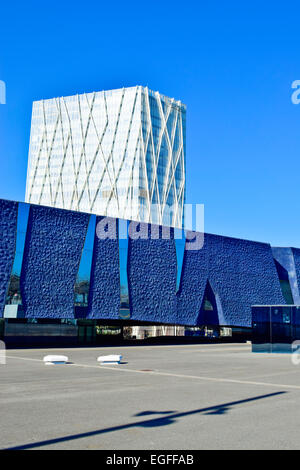 Museu Blau und Telefonica Gebäude. Barcelona, Katalonien, Spanien. Stockfoto