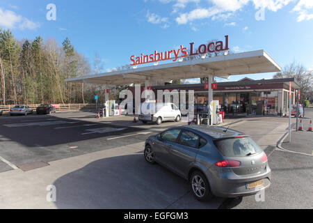 Sainsbury lokalen Tankstelle Stockfoto