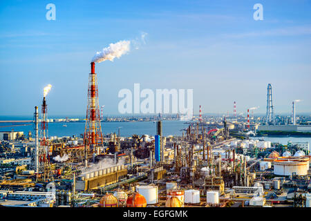 Fabriken in Yokkaichi, Japan. Stockfoto