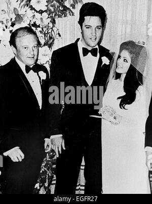 LAS VEGAS, NV - 10. NOVEMBER – Elvis und Priscilla Presley Hochzeit im Aladdin Hotel, Las Vegas, Nevada, am 10. November 1997. Stockfoto