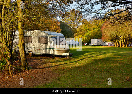 Ausfallspforte Hill Caravan und Camping Site Savernake Wald Marlborough; UK Stockfoto