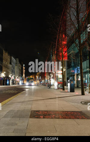 Donegall Place, Belfast, in der Nacht Stockfoto