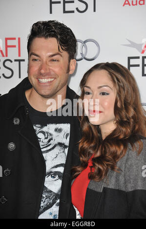 LOS ANGELES, CA - 12. November 2013: Ace Young & Frau Diana DeGarmo bei der Weltpremiere von "Lone Survivor", Bestandteil der AFI Fest 2013 am TCL Chinese Theatre in Hollywood. Stockfoto