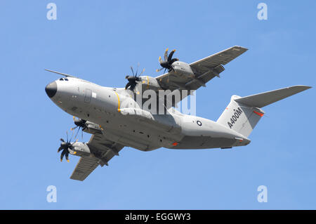 Airbus A400M Atlast Transport Flugzeug Prototyp auf der Farnborough Air Show 2010 getroffen. Stockfoto