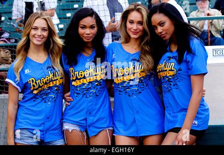 Sports Illustrated Swimsuit Modelle erscheinen bei "The Brooklyn Beach Party" auf Coney Island Featuring: Hannah Davis, Ariel Meredith, Hannah Ferguson, Chanel Iman wenn: 22. August 2014 Stockfoto