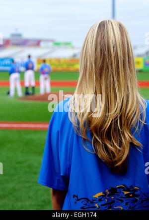 Sports Illustrated Swimsuit Modelle erscheinen bei "The Brooklyn Beach Party" am Coney Island bei: 22. August 2014 Stockfoto