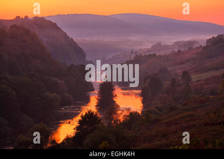 Sonnenuntergang Landschaft des Flusses Korana in Kroatien, Europa Stockfoto