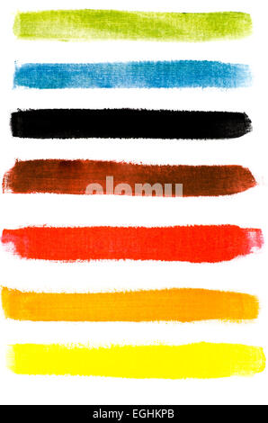 mehrfarbiges Aquarell Striche auf weißem Papierhintergrund Stockfoto