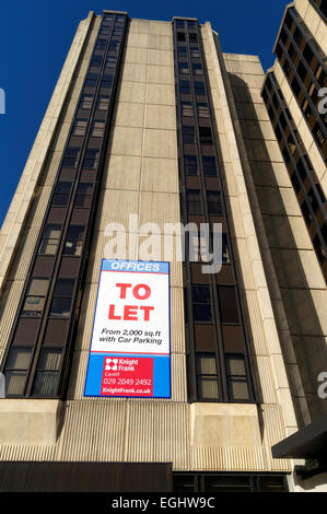 Büros am Büro unterzeichnen lassen blockieren, Cardiff, Südwales, UK. Stockfoto