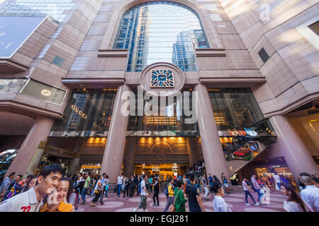 China, Hongkong, Causeway Bay, Eingang zum Times Square Shopping Mall Stockfoto