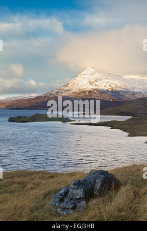 Loch Assynt und Ardwreck Burg, Sutherland Stockfoto