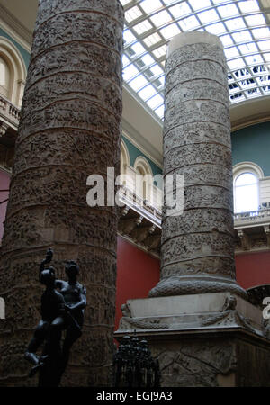 Gipsabdruck von Trajans Säule. Replik von 1864. Victoria and Albert Museum. London. England. Vereinigtes Königreich. Stockfoto