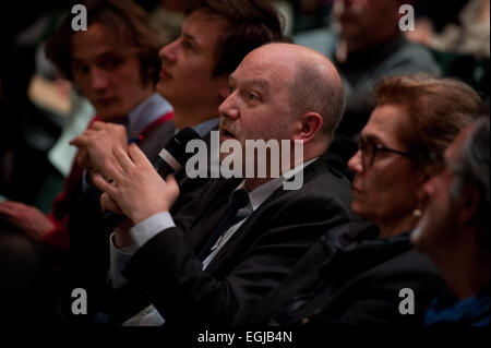 Paris, Frankreich. 24. Februar 2015. Konferenz "Fukushima Atomunfall - vier Jahre später", Green Cross Paris, Frankreich. Bildnachweis: Ania Freindorf/Alamy Live-Nachrichten Stockfoto