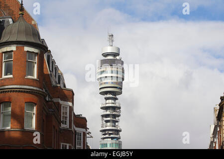 BT Tower befindet sich in Fitzrovia, London, im Besitz von BT Group, Central London, England, UK Stockfoto