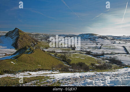 Chrome Hill und Parkhaus Hügel im Winter, oberen Dove Valley, Peak District National Park, Derbyshire, England, UK, GB Stockfoto