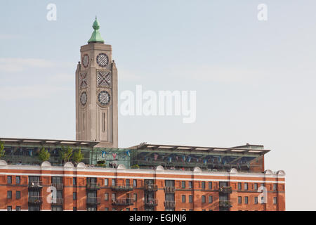 Oxo Tower auf dem Fluss Themse London Stockfoto