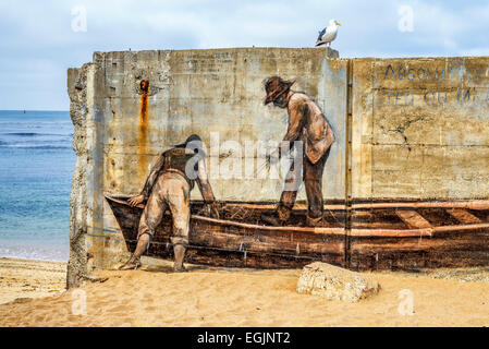 Mosaik auf eine Betonwand McAbee Beach im Zusammenhang mit einem chinesischen Fischerdorf. Monterey, Kalifornien, USA. Stockfoto