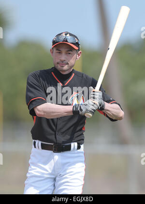 Jupiter, Florida, USA. 25. Februar 2014. Ichiro Suzuki (Marlins) MLB: Ichiro Suzuki von Miami Marlins nimmt mit der Wimper Praxis während der Miami Marlins Frühling Trainingslager in Jupiter, Florida, Vereinigte Staaten von Amerika. © AFLO/Alamy Live-Nachrichten Stockfoto