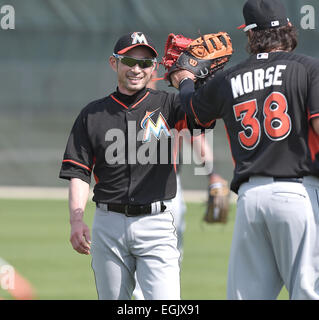 Jupiter, Florida, USA. 24. Februar 2014. (L-R) Ichiro Suzuki, Michael Morse (Marlins) MLB: Miami Marlins Frühling Trainingslager in Jupiter, Florida, Vereinigte Staaten von Amerika. © AFLO/Alamy Live-Nachrichten Stockfoto