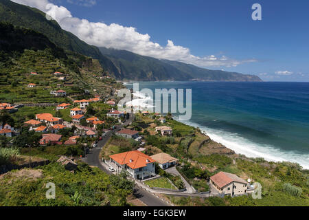 Die Nordküste von Madeira, in Ponta Delgada, Madeira, Portugal Stockfoto