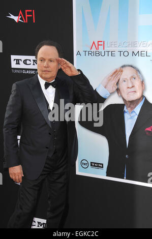 LOS ANGELES, CA - 6. Juni 2013: Billy Crystal auf dem 41. AFI Life Achievement Award ehrt Mel Brooks im Dolby Theater, Hollywood. Stockfoto