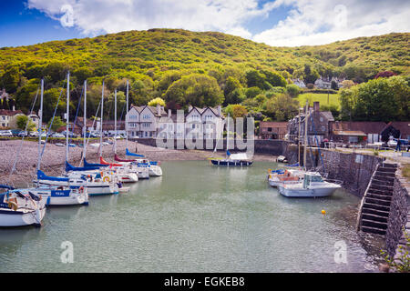 Freizeit-Yachten ankern beim Porlock Wehr auf den Bristolkanal in Somerset, England, UK Stockfoto