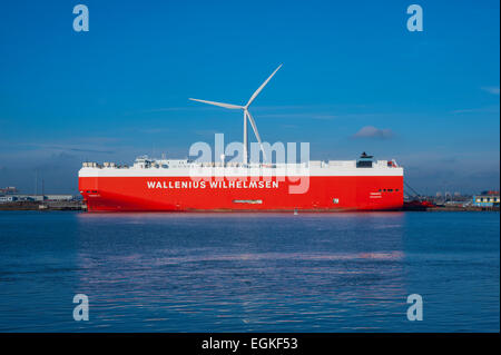 Wallenius Linien Autotransporter Schiff Toronto, festgemacht an den Tilbury Docks. Gravesend entnommen Stockfoto