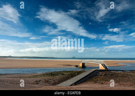 Die Brücke nach nirgendwo, Belhaven Bay, John Muir Country Park, Dunbar, East Lothian Stockfoto