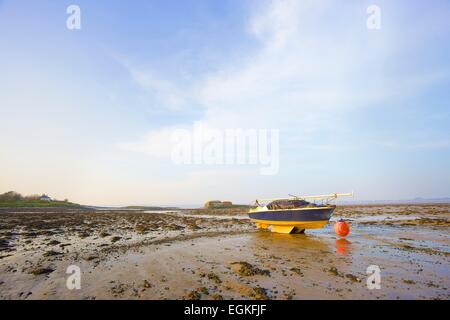 Boot am Wattenmeer. Kirkland Narbe, Port Carlisle, Solway Küste, Cumbria, England, UK Stockfoto